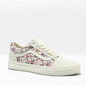 Vans Floral Old Skool Sneaker in Cream with Pink & Purple Flowers